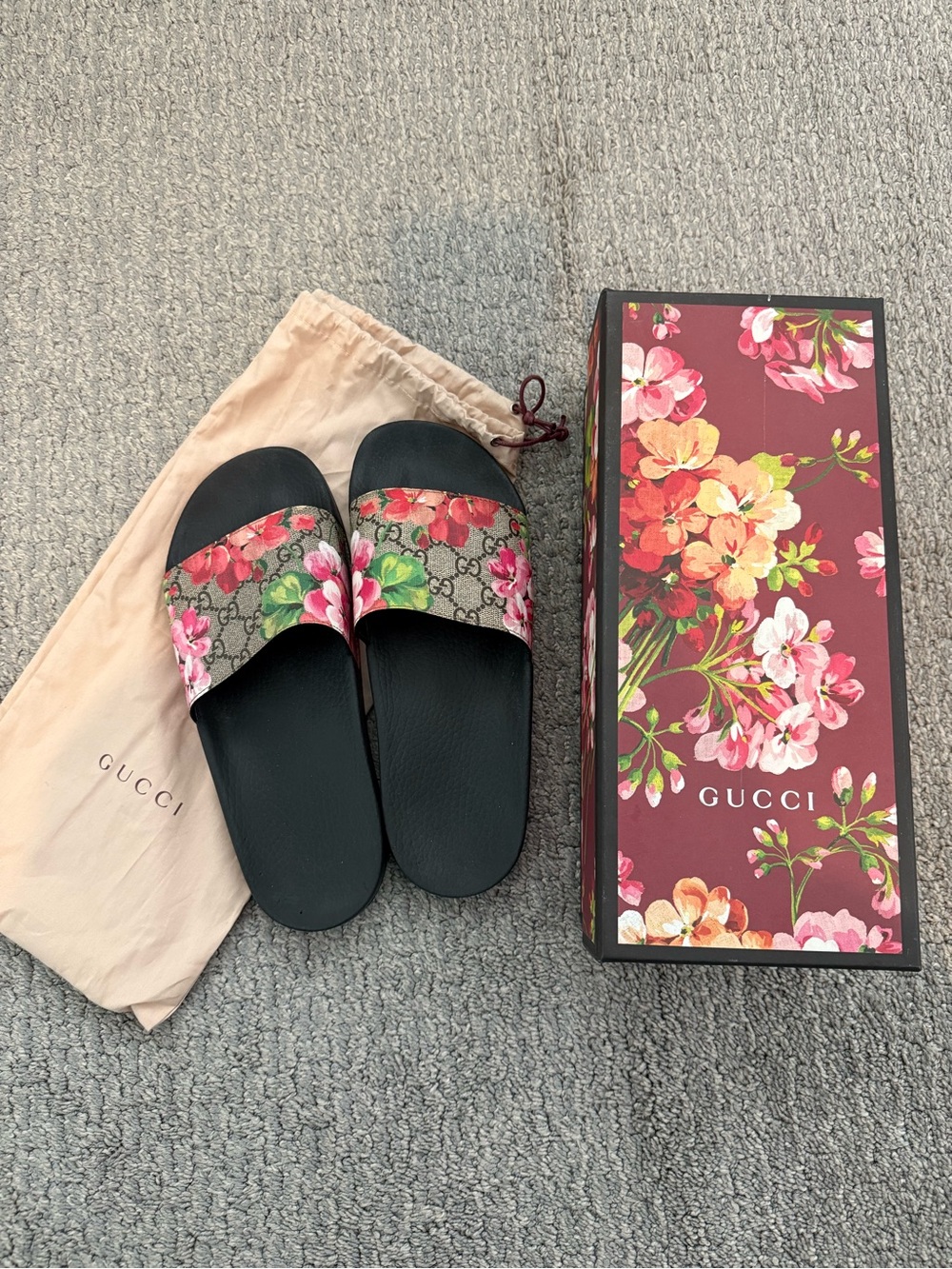 Gucci Women’s Black Floral GG Slide Sandals